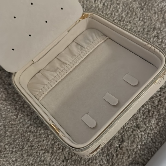 Nordstroms travel jewelry case - Brand New! - Picture 4 of 4